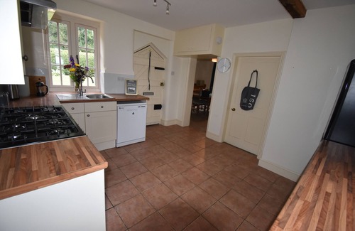 Maidwell House | Pretty Northamptonshire cottage overlooking the Brampton Valley