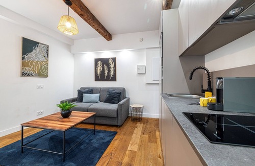 Quartier du Port Apartment | Pretty & Quiet Studio in Port Area