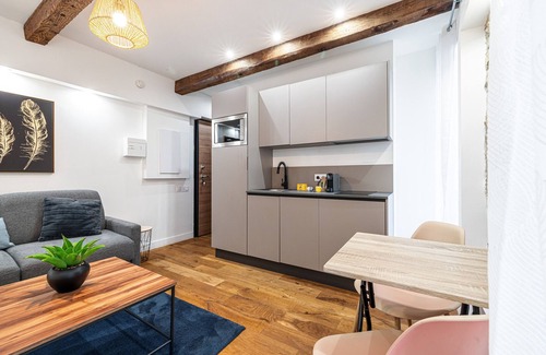 Quartier du Port Apartment | Pretty & Quiet Studio in Port Area