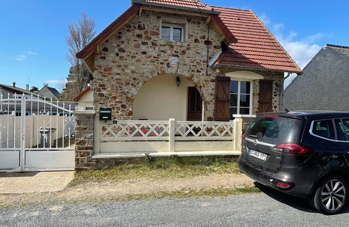 Barneville-Carteret House | Pretty stone house 300 m from the beach