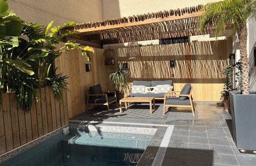 La Mayolle House | Pretty town house
