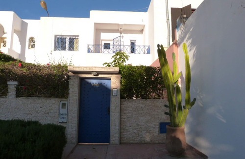 Cite Charaf House | PRETTY VILLA SUNNY ANY COMFORT RESIDENTIAL AREA NEAR THE CENTER - WIFI