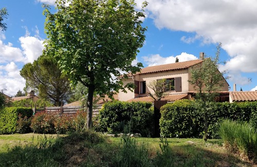 Grand Sud Villa | Pretty villa with swimming pool, Bali charm in Aix