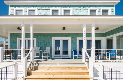 Oak Island House | Previously Edgar's Encore, now 3 Little Birds!