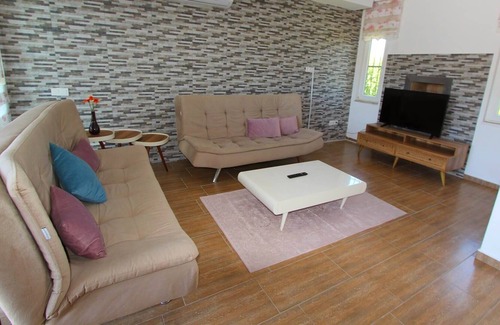 Dagbelen Villa | PRİVATE POOL VİLLA WİTH SEAVİEW İN QUİTE LOCATİON