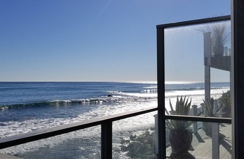 Eastern Malibu House | PRICELESS OCEANFRONT MALIBU RD SPECTACULAR GETAWAY QUIET LOCATION AWAY FROM PCH