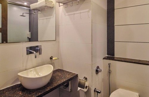 Savli Hotel | Pride Biznotel Manjusar