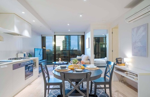 South Yarra Apartment | Pride Manor South Yarra Apt Free Parking Smart TV