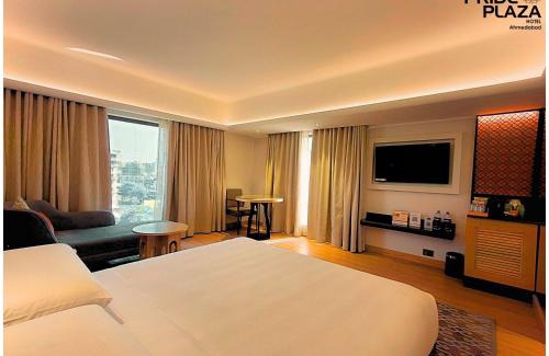 Bodakdev Hotel | Pride Plaza Hotel, Ahmedabad