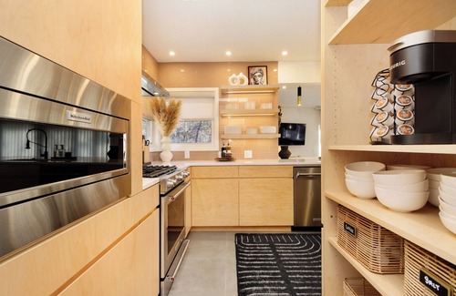 Manhattan House | PRIDE ROCK Luxury Retreat