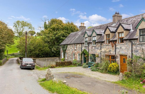 Newcastle House | Priest Bridge Cottage