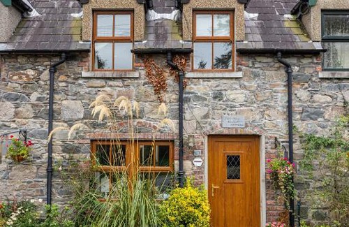 Newcastle House | Priest Bridge Cottage