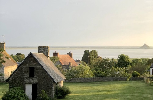 Vains House | PRIEURÉ SAINT LÉONARD Bay of Mont Saint Michel