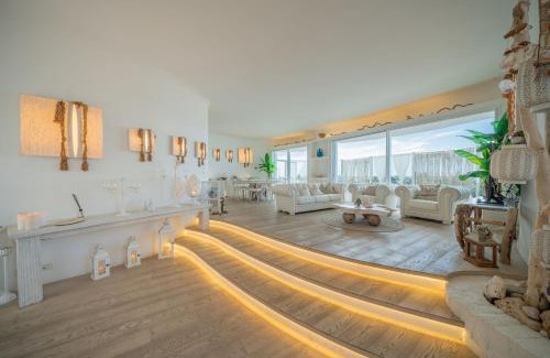 Cozze Villa | Primafila - Lux Beach Villa & Private Jacuzzi