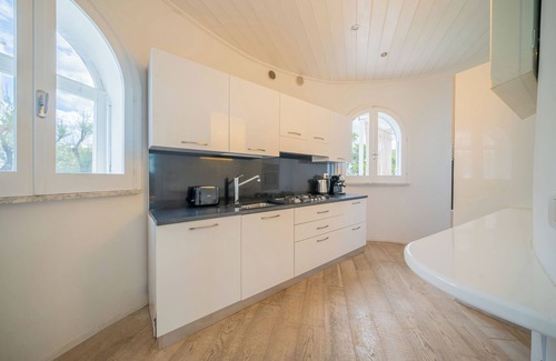 Cozze Villa | Primafila - Luxury Beach Villa & Private Jacuzzi