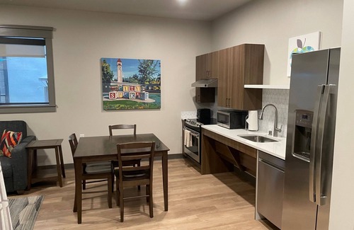 Riverside Apartment | Prime 2 Bed ADA Accessible Travel Apartment in The Lilac City