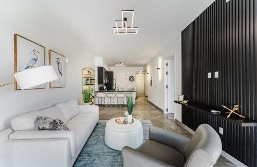 Fort Lauderdale Apartment | Prime 2BR by FLL Airport & Dania Beach Attractions