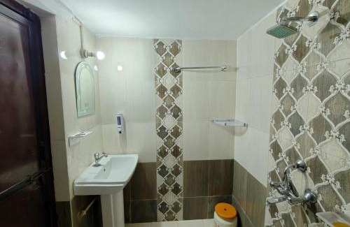 Bhopal Villa | Prime Area 1BHK Budget Stay