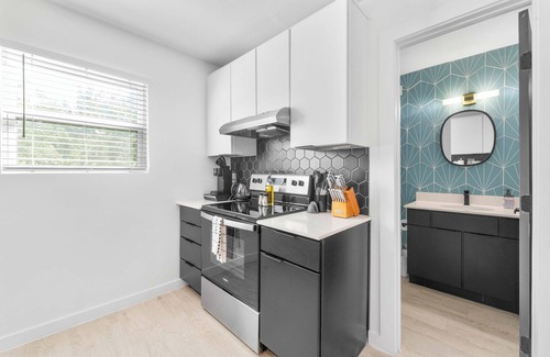 Pleasant Valley Apartment | Prime Area Chic 1BR, Fast WiFi, 7 Min to Downtown