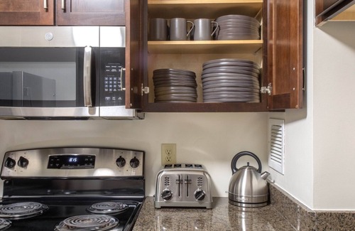 Prudential - St. Botolph Apartment | Prime Back Bay 2BR/2B steps from Prudential Center, by Blueground