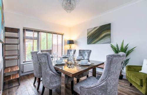Toton House | Prime Beeston 3-Bed House with Driveway & Wi-Fi