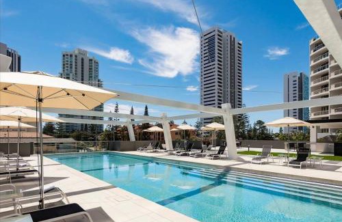 Broadbeach Apartment | Prime Broadbeach Location wPool Free Onsite Parking