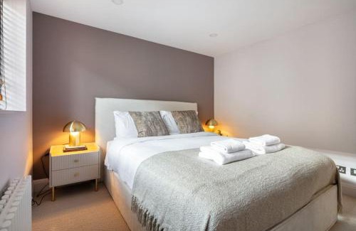 Soho Apartment | Prime Covent Garden gem with Air-Con
