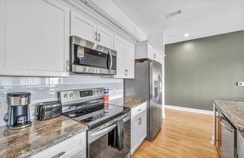 Playhouse Square Apartment | Prime Downtown Halle Bldg Apt