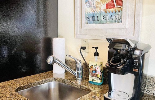 Wilmington Historic District Condo | Prime downtown location, luxury condo getaway
