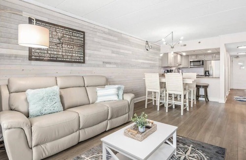 North Ocean City Condo | Prime Floor Two Bedroom Oceanfront Condo