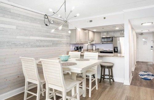 North Ocean City Condo | Prime Floor Two Bedroom Oceanfront Condo