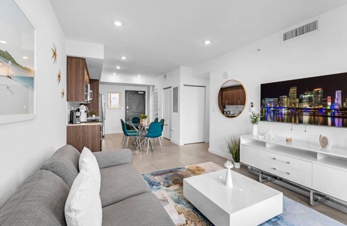 Overtown Apartment | Prime Location: 3-Bed Gem near Brickell W/Parking