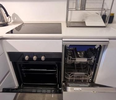 Old North Apartment | Prime location 3 Master Bedrooms at Dizingoff
