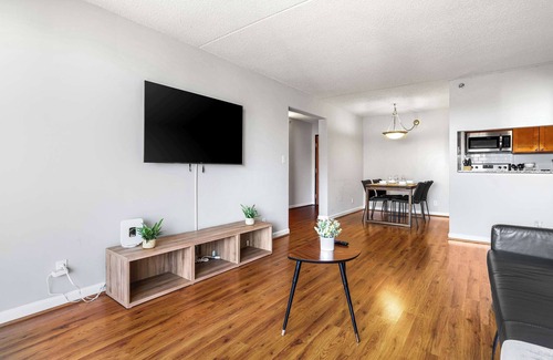 Arlington Apartment | Prime location Apt W City Views