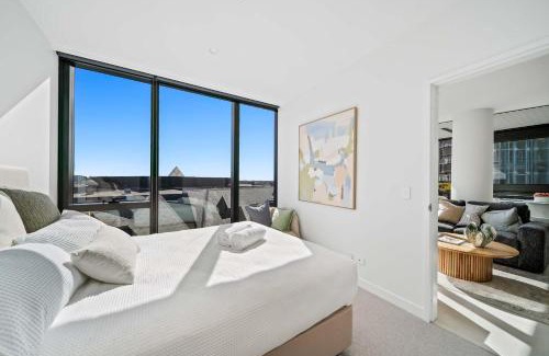 Perth Central Business District Apartment | Prime Location CBD with Pool & Gym