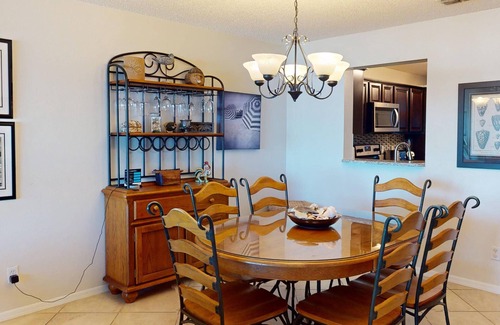 Madeira Beach Condo | Prime location, comfort, and sunset views – your perfect getaway awaits!