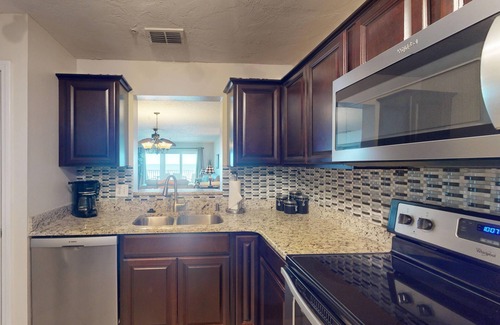Madeira Beach Condo | Prime location, comfort, and sunset views – your perfect getaway awaits!
