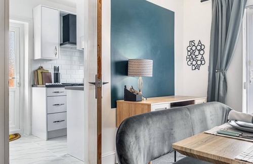 Hall Green House | Prime Location for Contractors and Relocations!