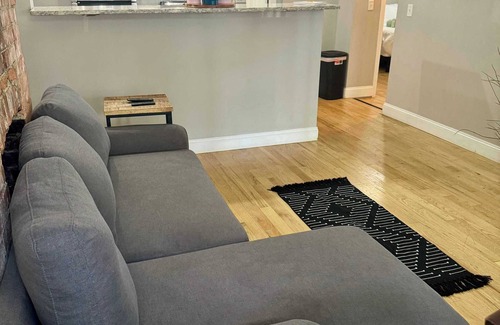 Victorian Village House | Prime Location – Free Parking – Short North