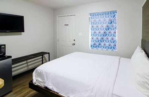 Sulphur House | Prime Location Free Parking Onsite, Close to Lake Charles