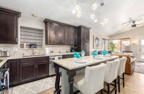 Desert Ridge House | Prime location! Home in sought after Desert Ridge area!