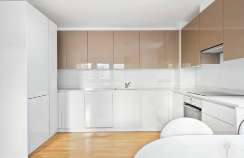 Stratford Apartment | Prime Location | Modern Apartment | East London, Stratford Olympic Park, E20