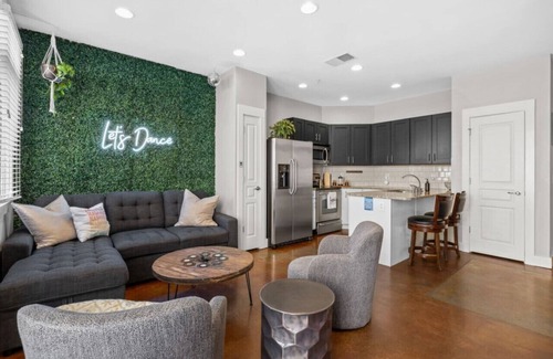 West End Condo | Prime location near Vanderbilt, park, dining, modern comforts and free parking