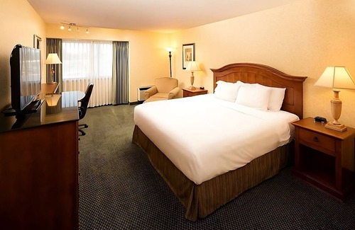 Wenatchee Resort | Prime Location! Pet-Friendly Property, Onsite Pool, Free Parking