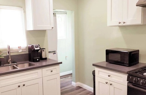 Alhambra Apartment | Prime Location: Remodeled 2-Bed/1-Bath with Private Entrance！19