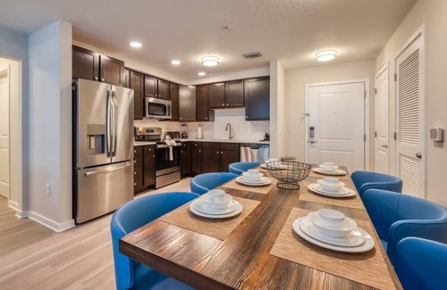 Florida Central Atlantic Coast Apartment | Prime Location-Spacious Condo for 8 Guests