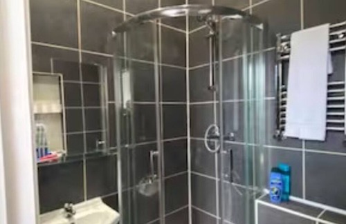 Golborne Apartment | Prime Location, Stylish Studio Flat in Central London