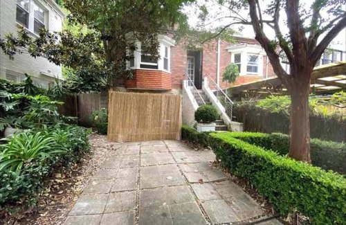 Bellevue Hill Apartment | Prime Location Unit AC And Parking