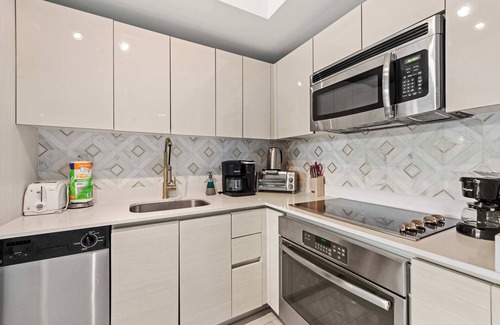 Hallandale Beach Apartment | Prime Location with Waterfront Near Beach
