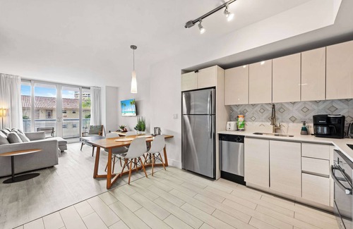 Hallandale Beach Apartment | Prime Location with Waterfront Near Beach